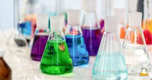 تفاوت مواد شیمیایی طبیعی و مواد شیمیایی مصنوعی